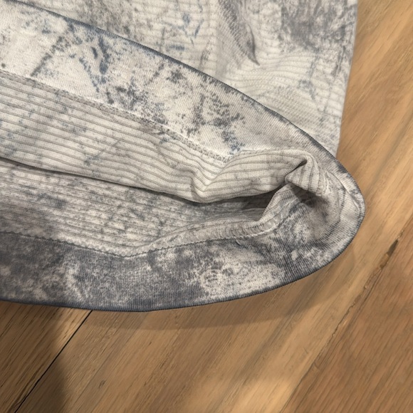 Lululemon Swiftly Texh Tank Size 6 Gray and White - Picture 2 of 3